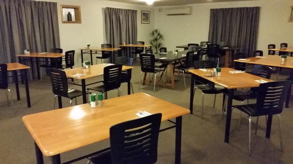 רוקהמפטון True Blue Motor Inn מראה חיצוני תמונה
