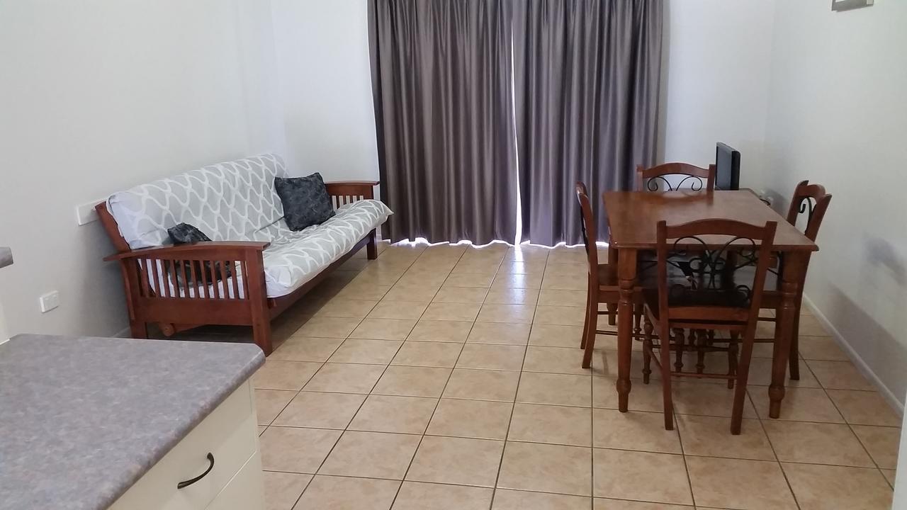 רוקהמפטון True Blue Motor Inn מראה חיצוני תמונה