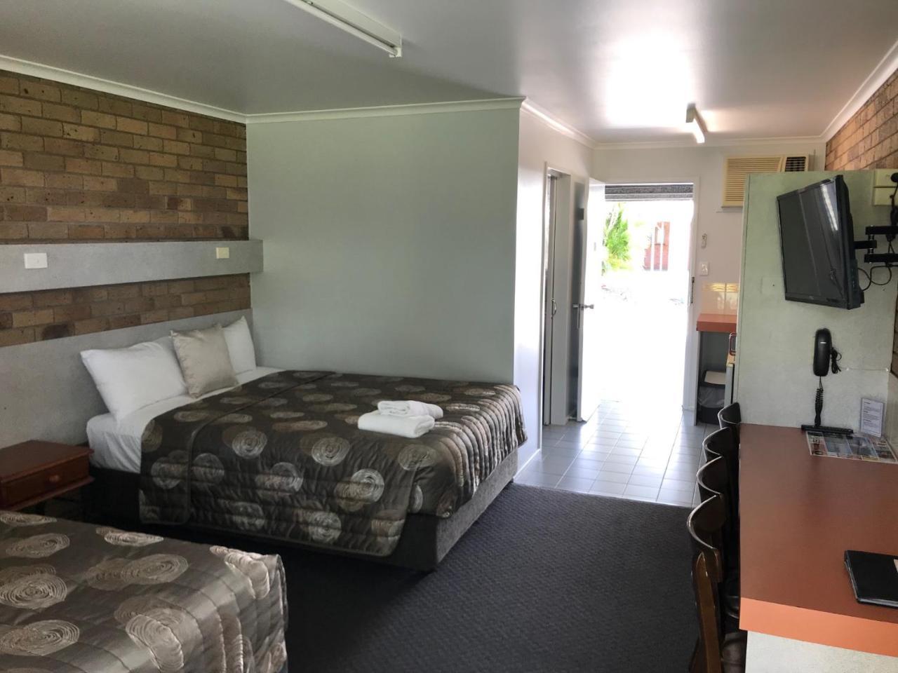 רוקהמפטון True Blue Motor Inn מראה חיצוני תמונה