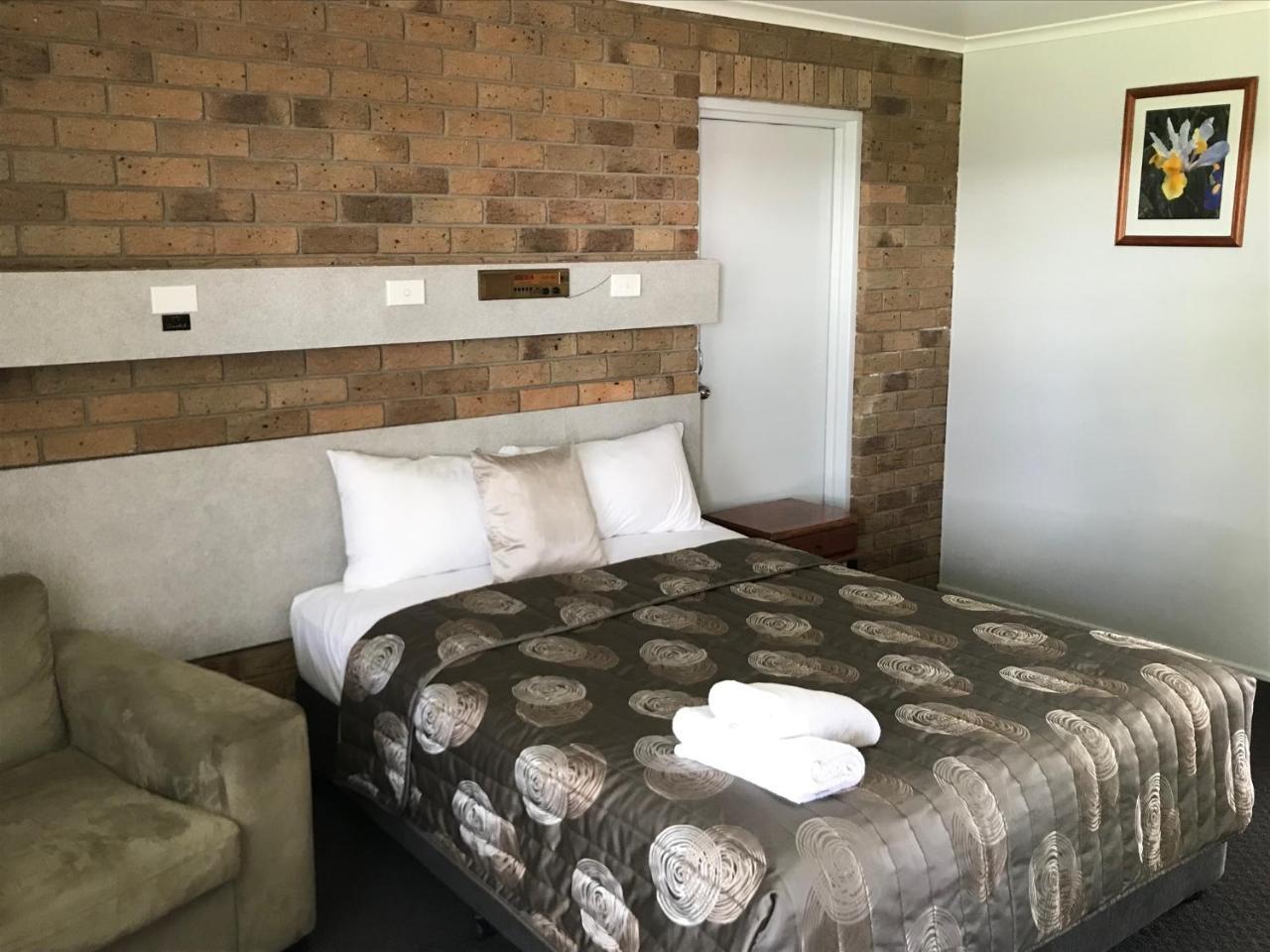 רוקהמפטון True Blue Motor Inn מראה חיצוני תמונה