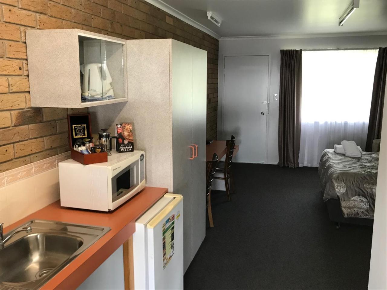 רוקהמפטון True Blue Motor Inn מראה חיצוני תמונה